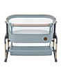2121052110_2022_maxicosi_homeequipment_bed_ioraair_beyondgrey_front