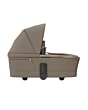 MCBS1122152384428065300_F2_2026_maxicosi_famepebbletravelsystem_oaktruffle_carrycotside