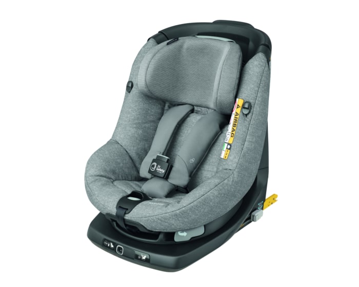 8023712110_2019_maxicosi_carseat_toddlercarseat_axissfixair_grey_nomadgrey_3qrt_left_frontuse